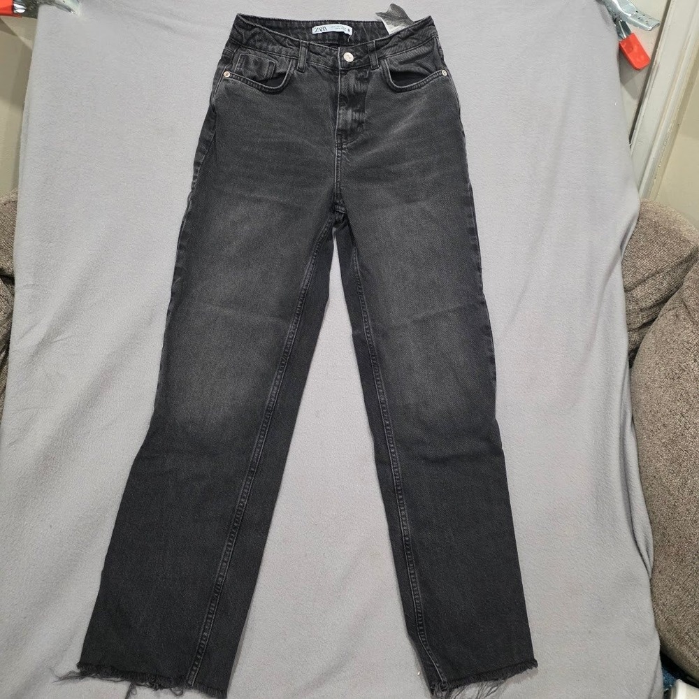 Zara High Waisted Straight Leg Jeans Washed Black Raw Hem USA 2 6164/166/800